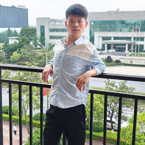 湖南28岁单身帅哥真诚找对象-铜川征婚相亲网