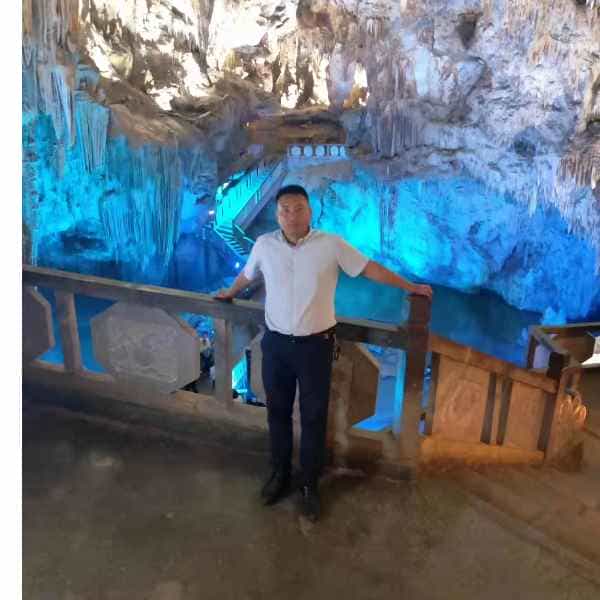 35岁岁云南单身帅哥 - 铜川吉缘网